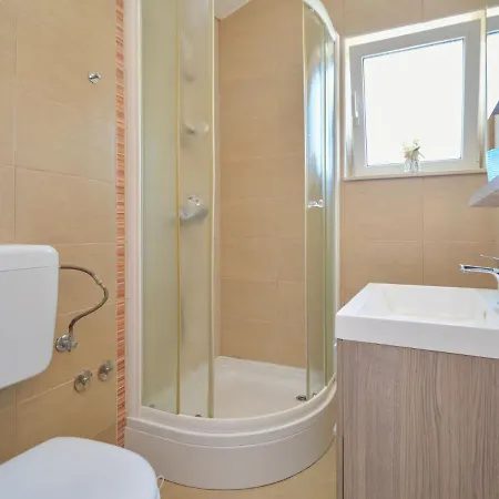 Valdor By Interhome * Sovlje