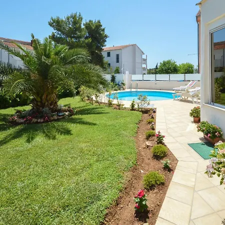 Valdor By Interhome * Sovlje