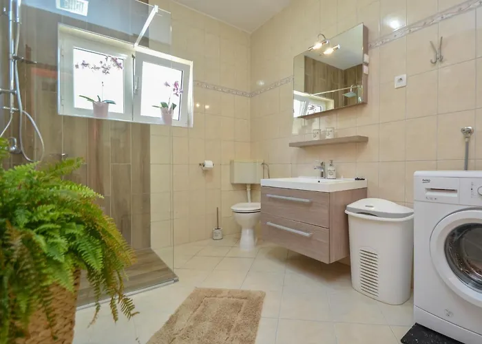 Valdor By Interhome Vakantiehuis Sovlje