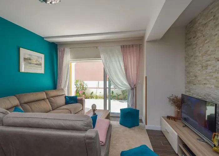 Valdor By Interhome Sovlje