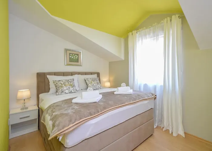 Valdor By Interhome Sovlje