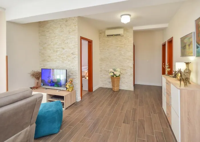 Valdor By Interhome *