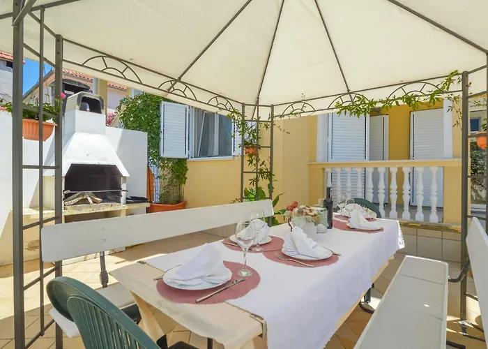 Vakantiehuis Valdor By Interhome Sovlje